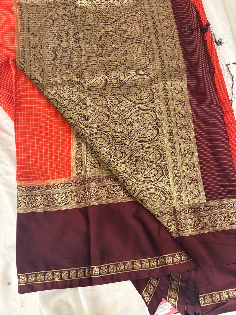 JU22 Rust Checks Crepe Saree with Brown Contrast Border Blouse
