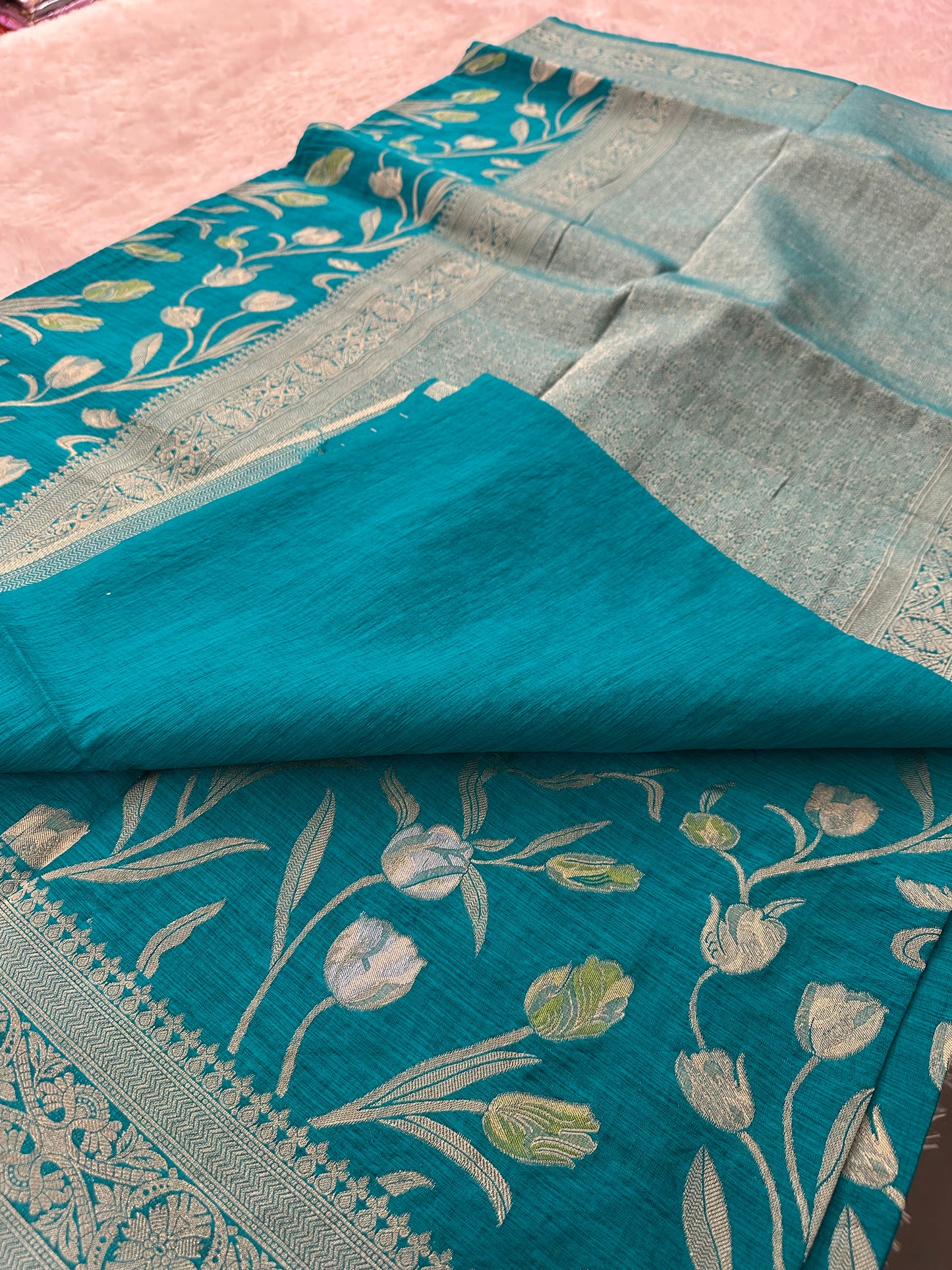 Tulips Linen Premium Saree-M13