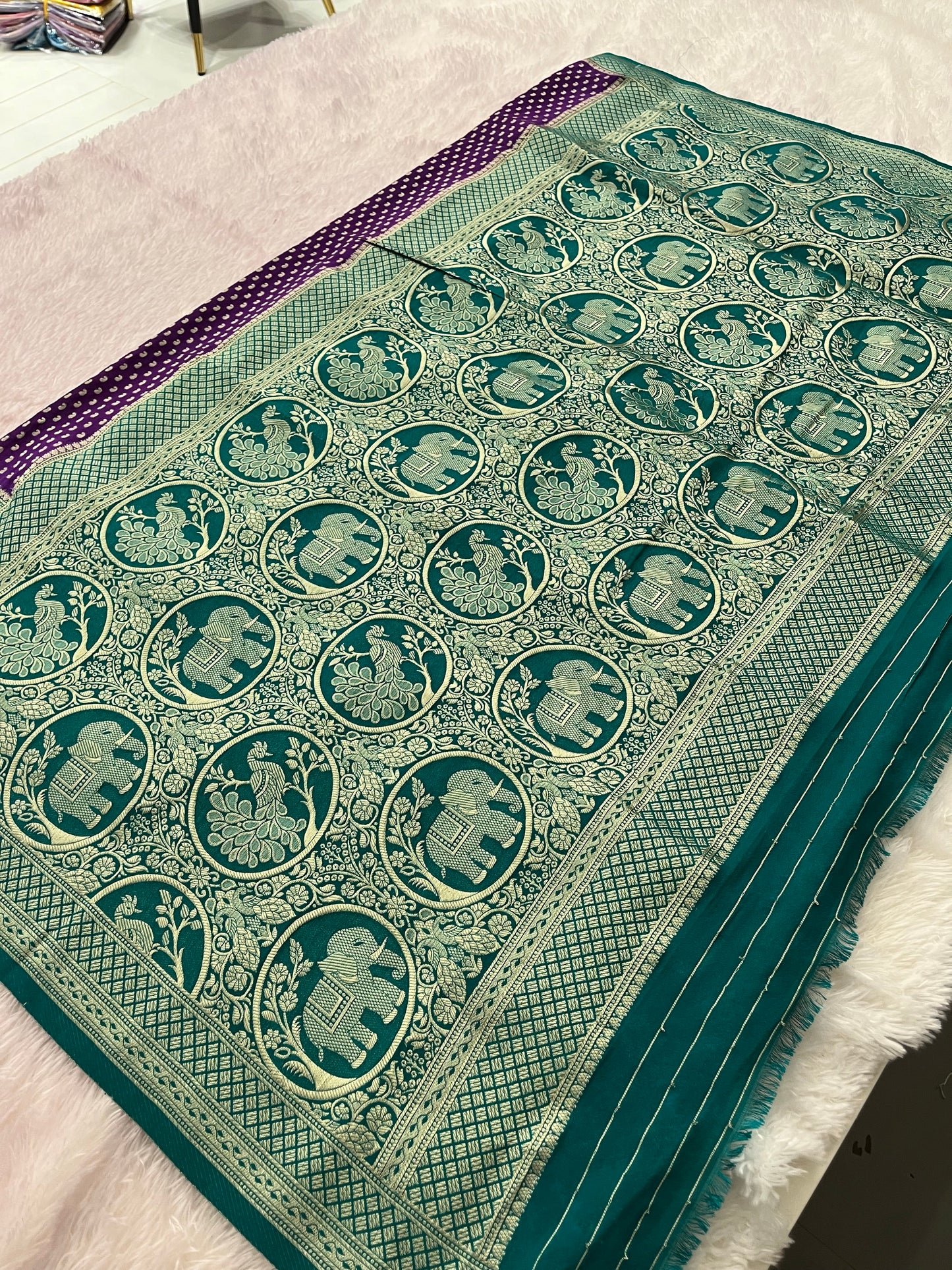 Kaddi Banarsi Small Butties Fancy