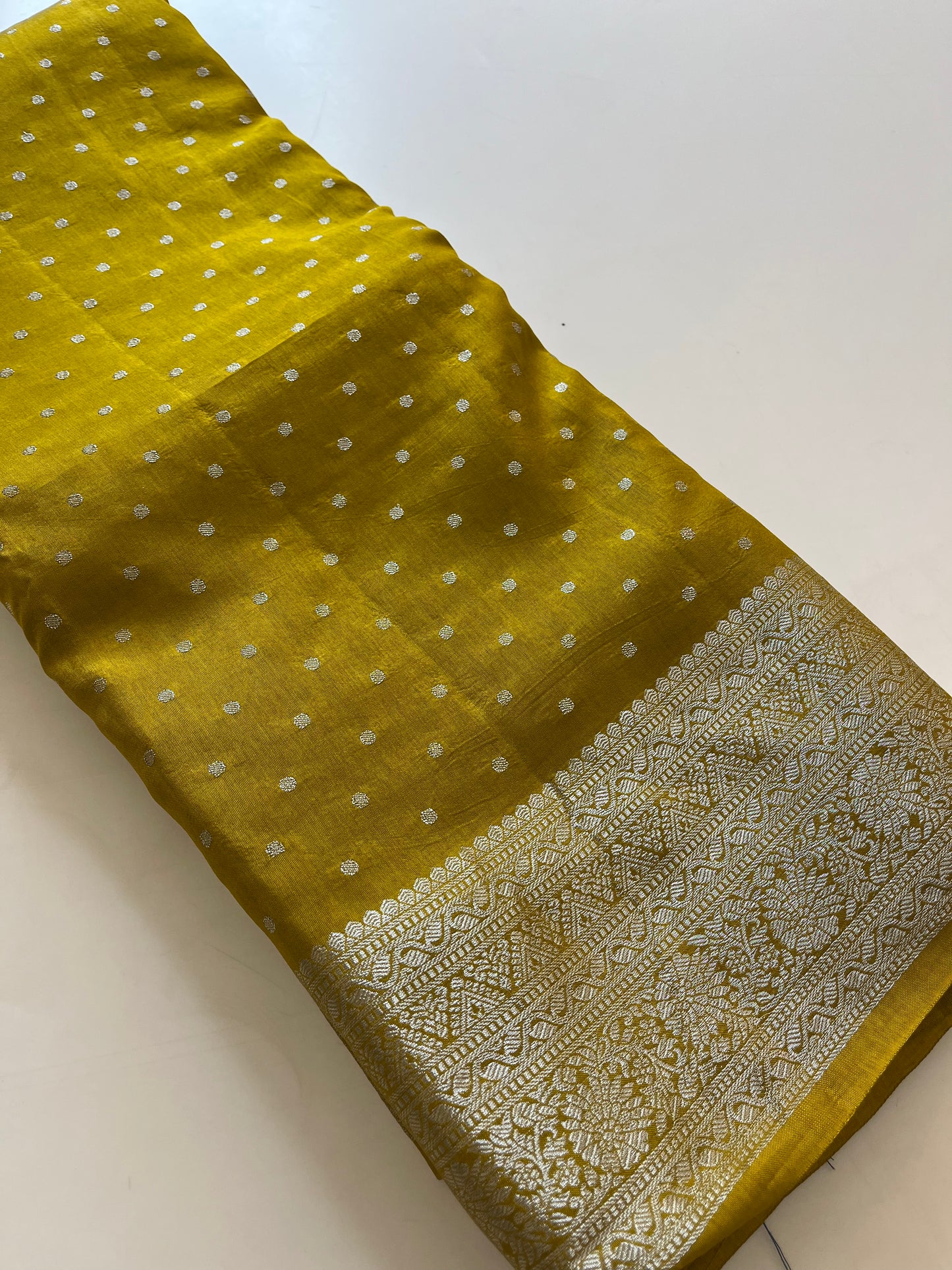 Silver Butties Banarasi Viscose