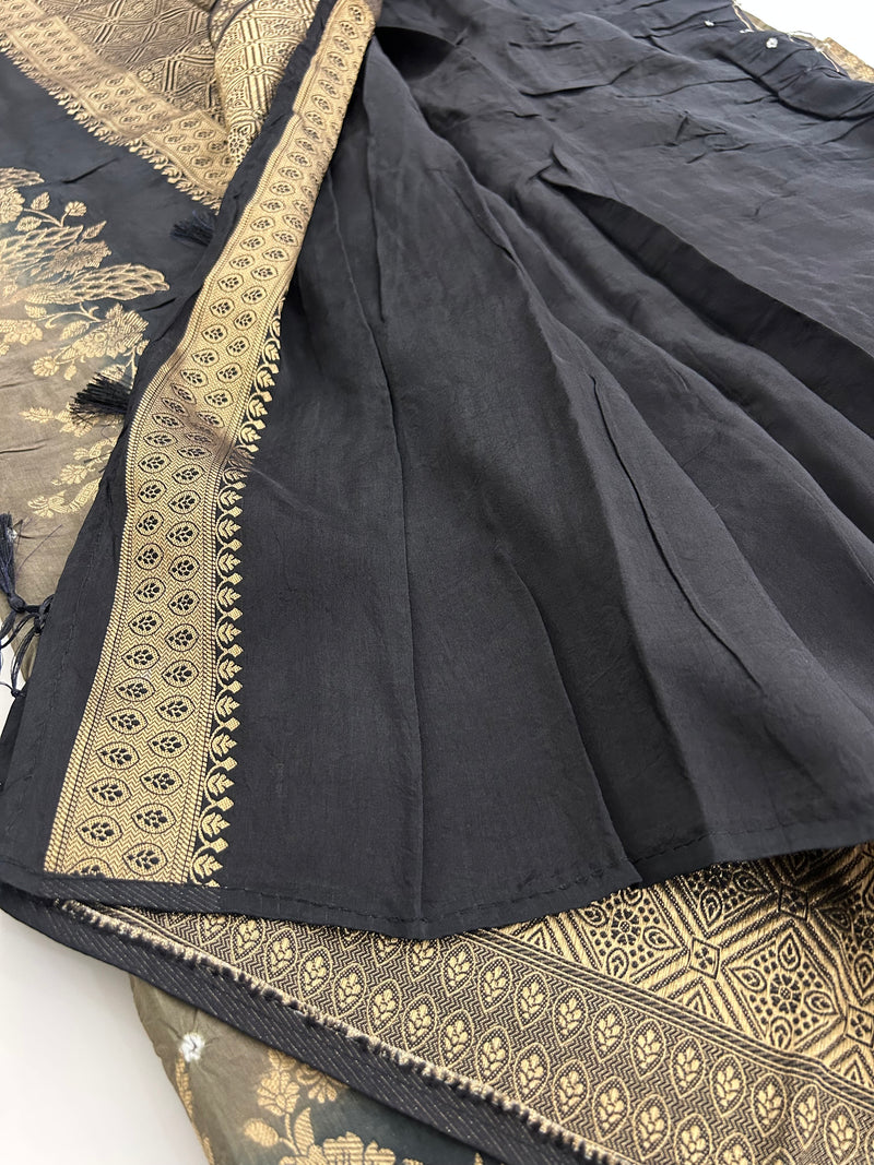 Designer Patola Sarees In Orange x Red and Black x Grey🌹 Super Premium Fabric and Finishing 🌹JU20