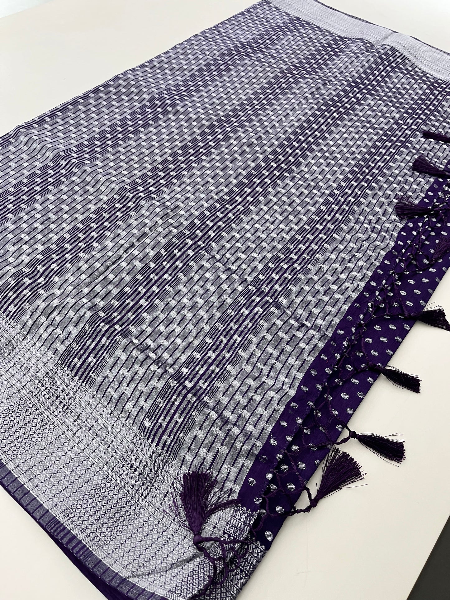 Dola Silk Silver Butties