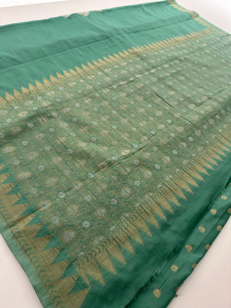 🌹Beautiful Soft Georgette Sarees,, Centric Weaving Big Floral Buttas all over,, self blouse with butties 🌹 JU27