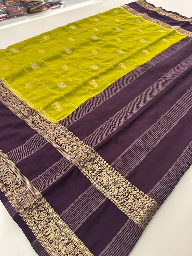 Premium Semi Mysore Silk sarees with silver and gold weavings and contrast blouse piece🌹-AU9