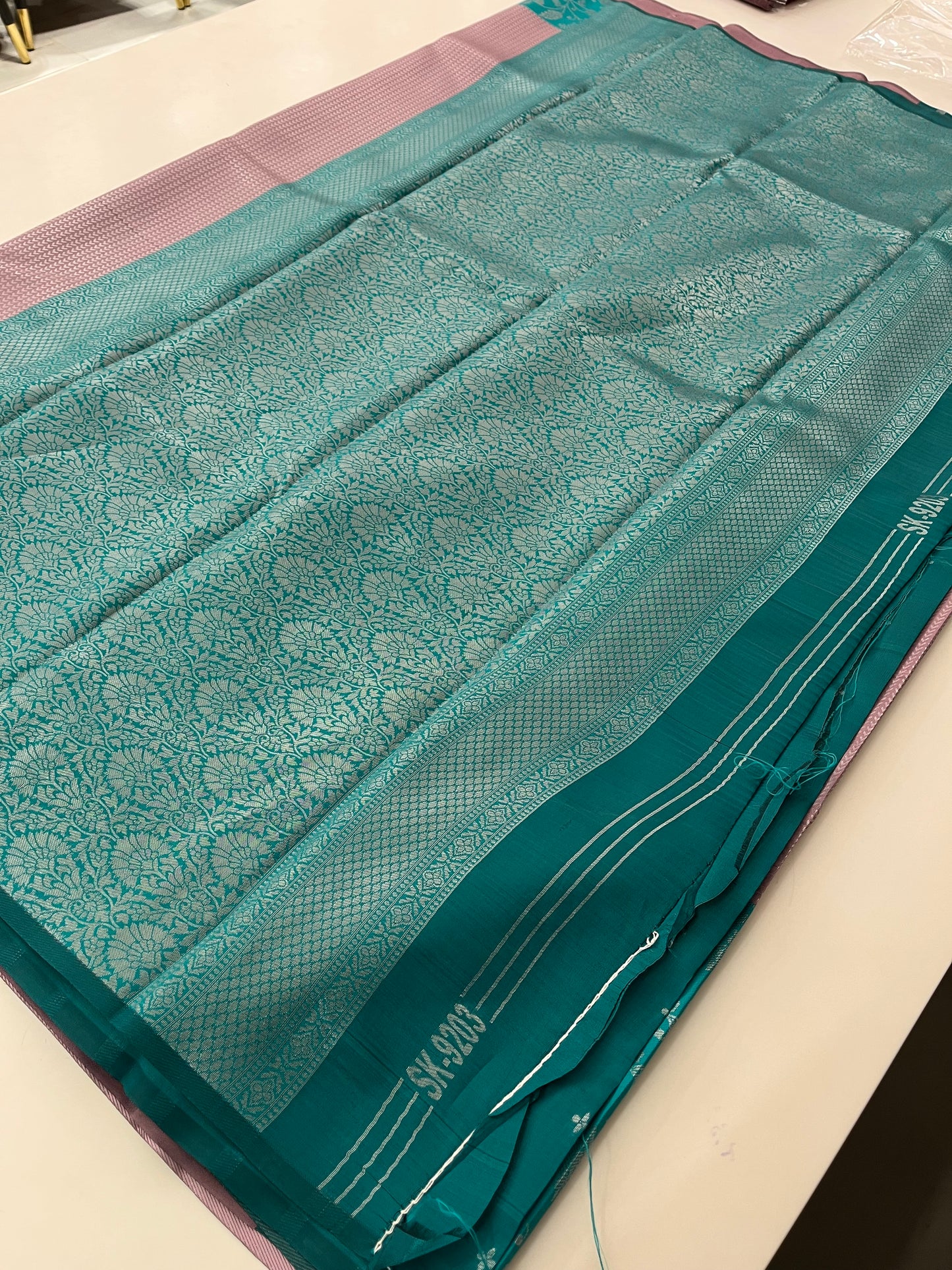 312 Valkalam Semi silk