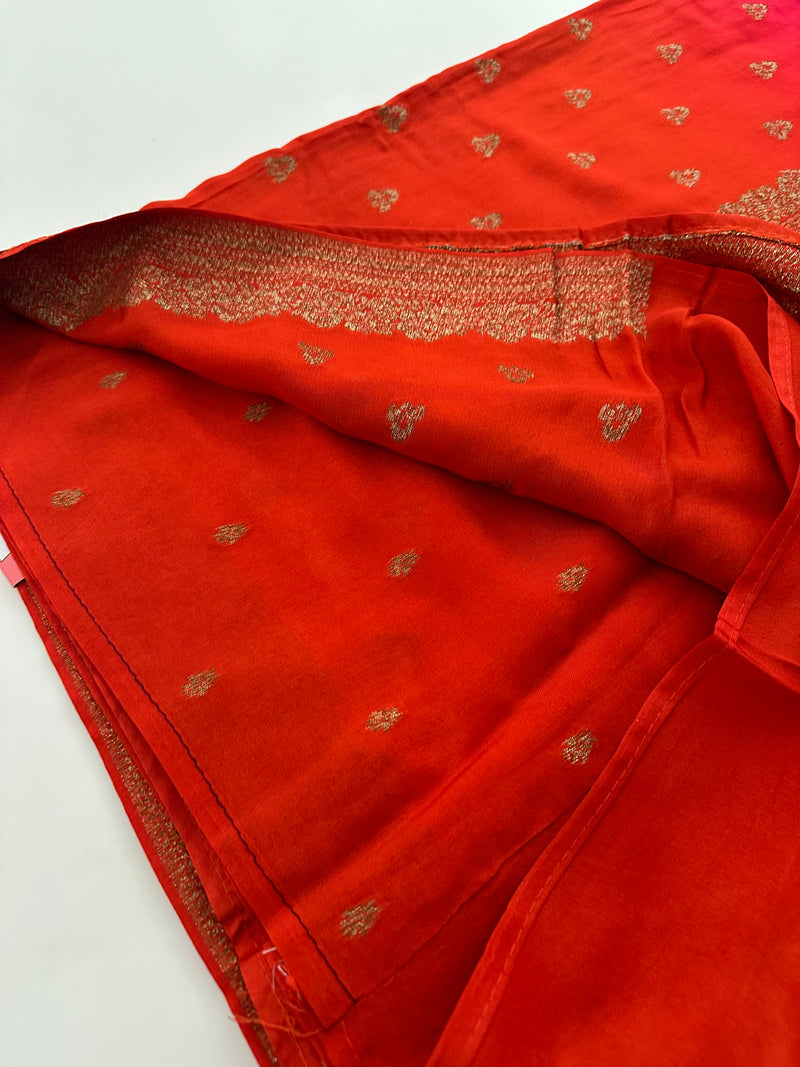 Dyed Crape Saree weaving, Butta, and weaving border🌹-AU2