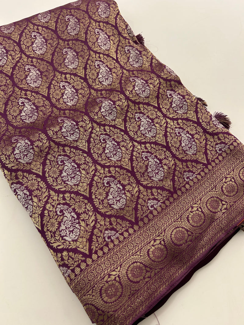 Crape Crush Georgette Sarees in gold and silver finish weaving comes in beautiful 3 Colors and Contrast blouse pieces🌹-JU31