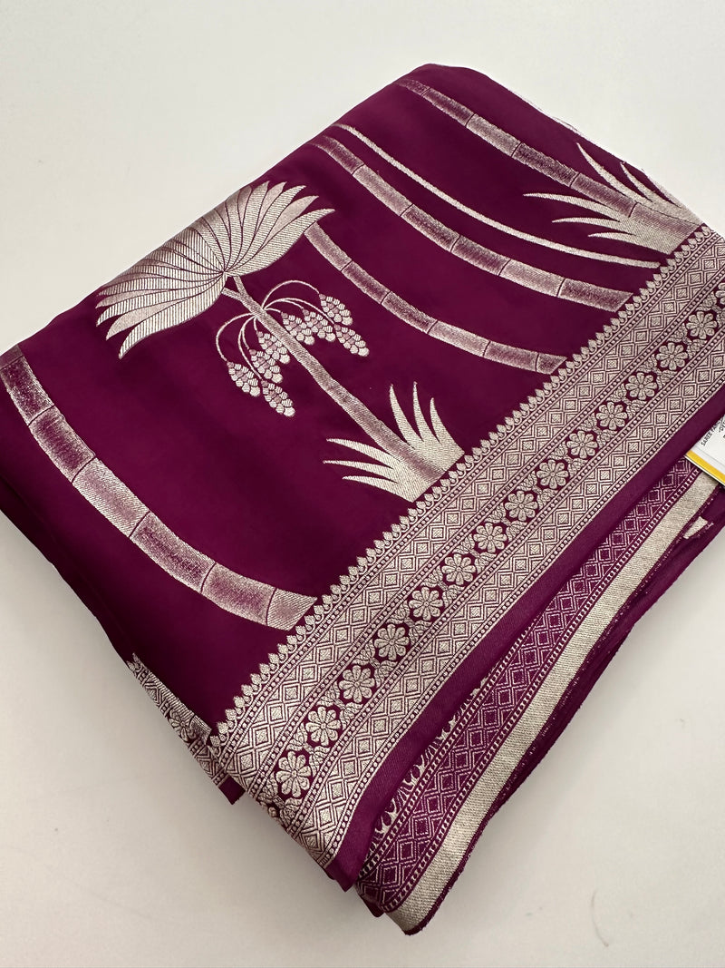 Pure Banarsi Crepe Silk Saree,, silver and gold weaving all over 🌹-AU15