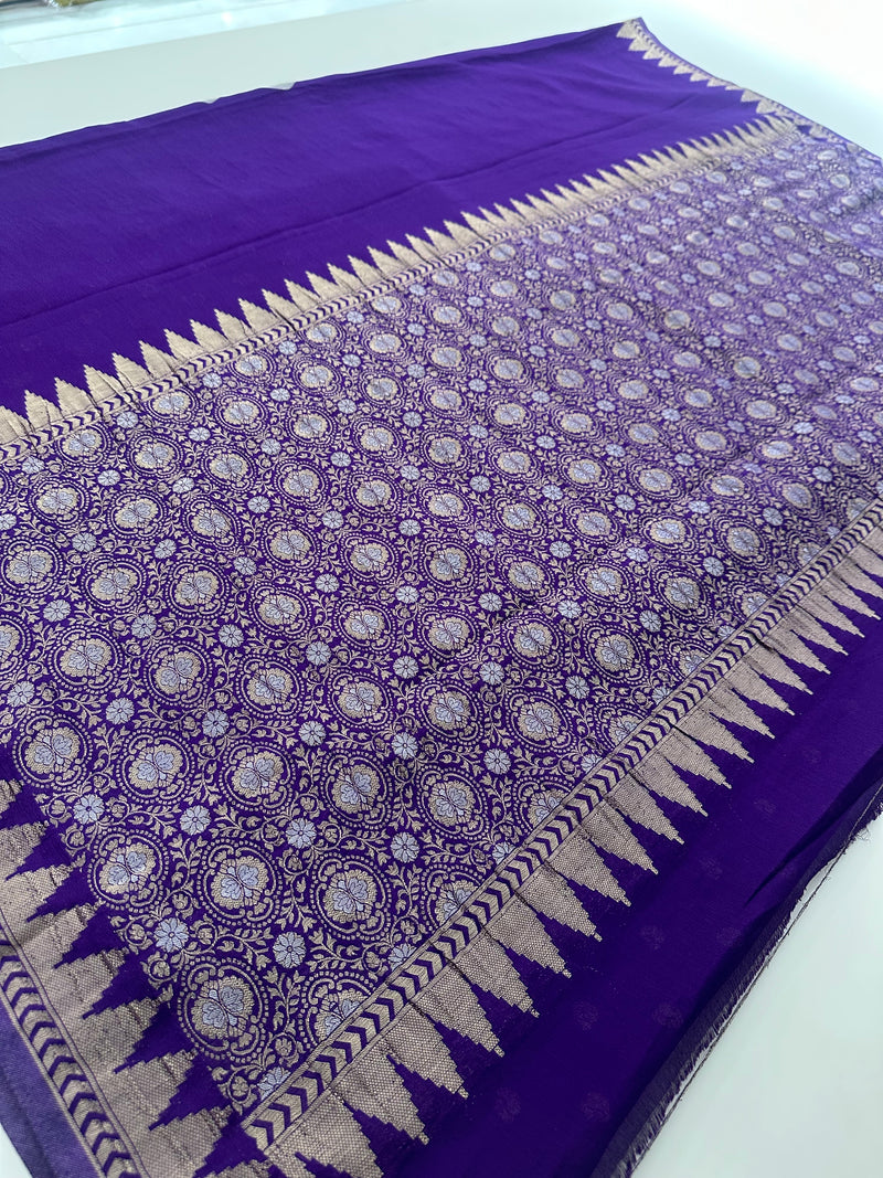 🌹Beautiful Soft Georgette Sarees,, Centric Weaving Big Floral Buttas all over,, self blouse with butties 🌹 JU27