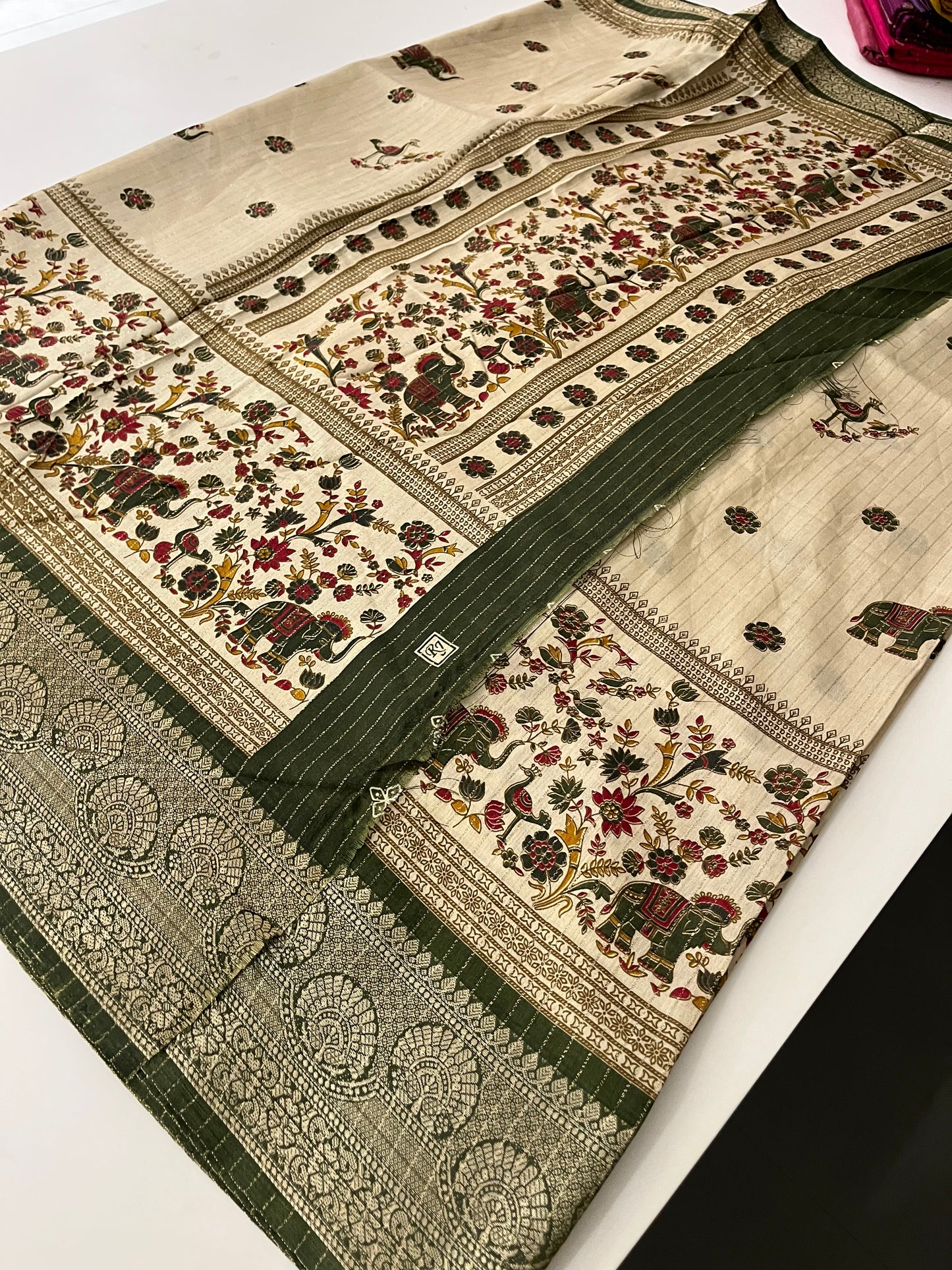 Tussar Zari Lines