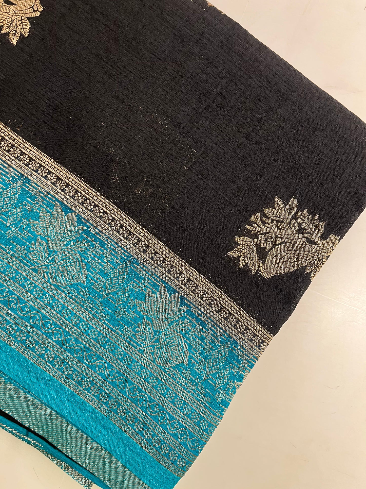 Jun23 Linen Fancy