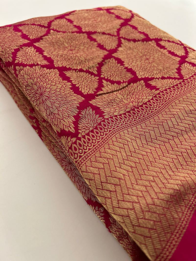 Rich Fancy Georgette Viscose Saree in Pastels and a Dark Shade♥️
Comes with Brocade buttas and butti self blouse ♥️ JU21