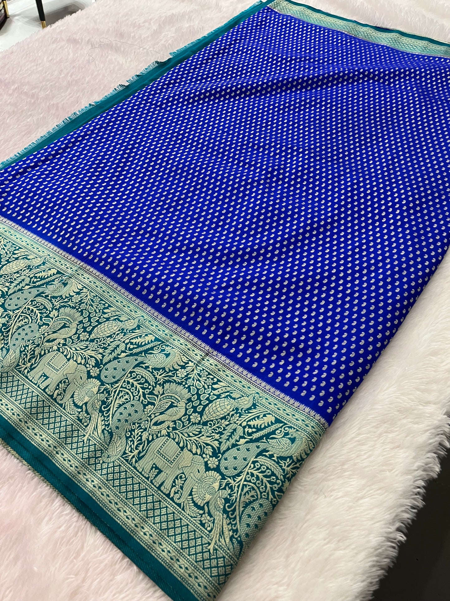 Kaddi Banarsi Small Butties Fancy