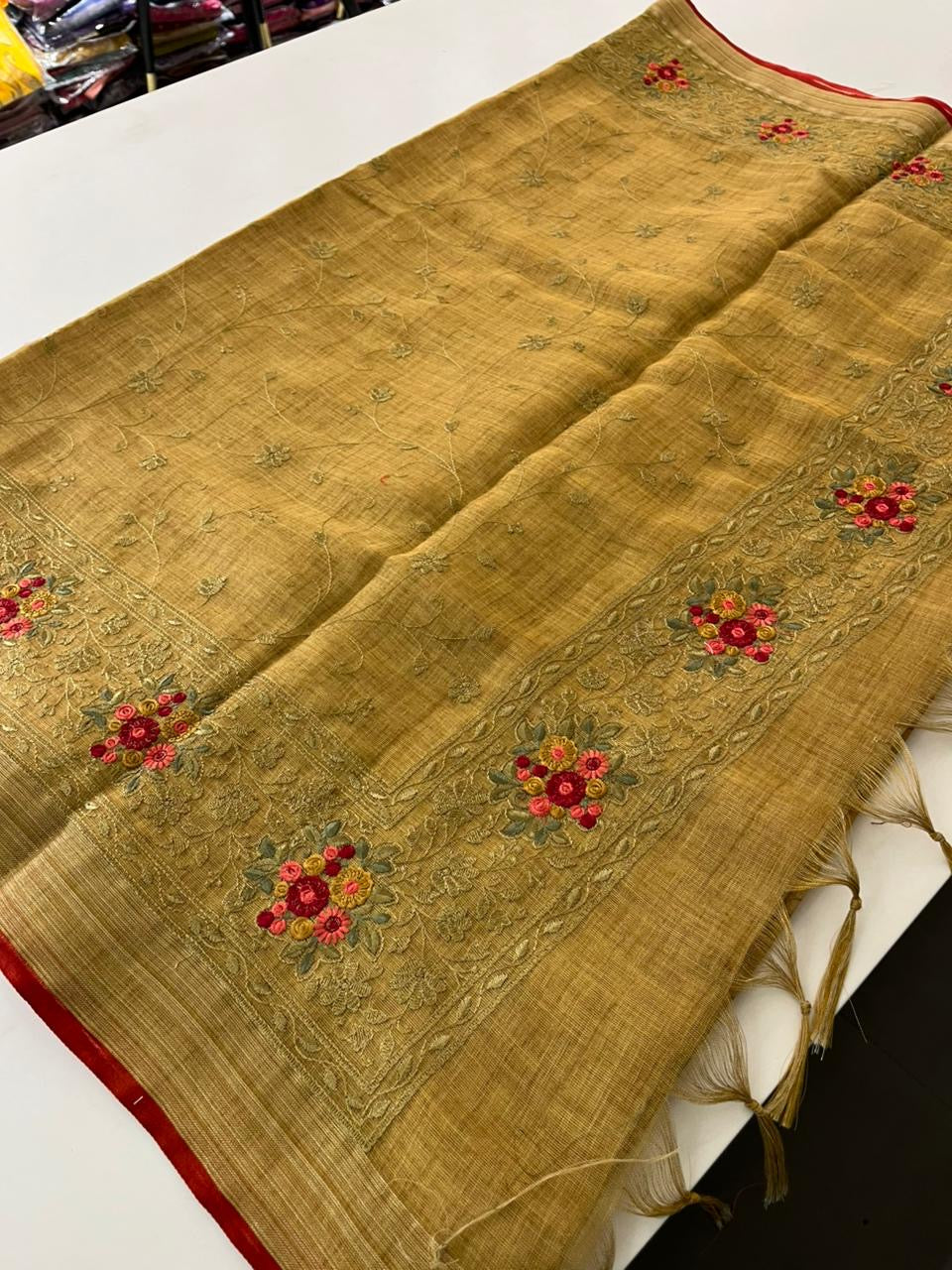 Designer linen Fancy Embroidery Buttas