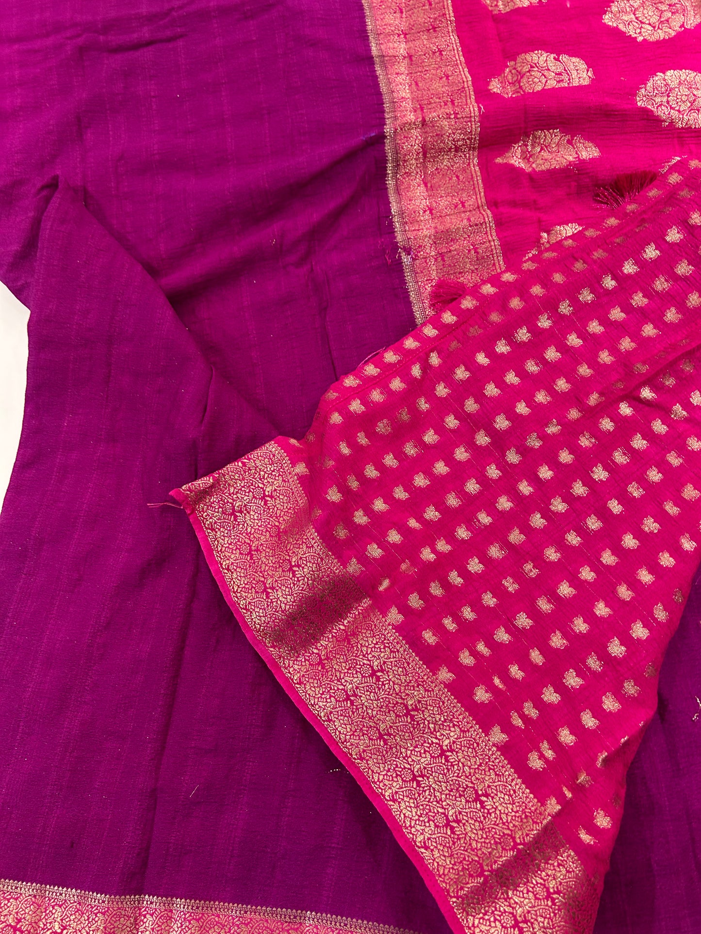 Magenta X red plain crush Georgette saree with contrast combination-DC16