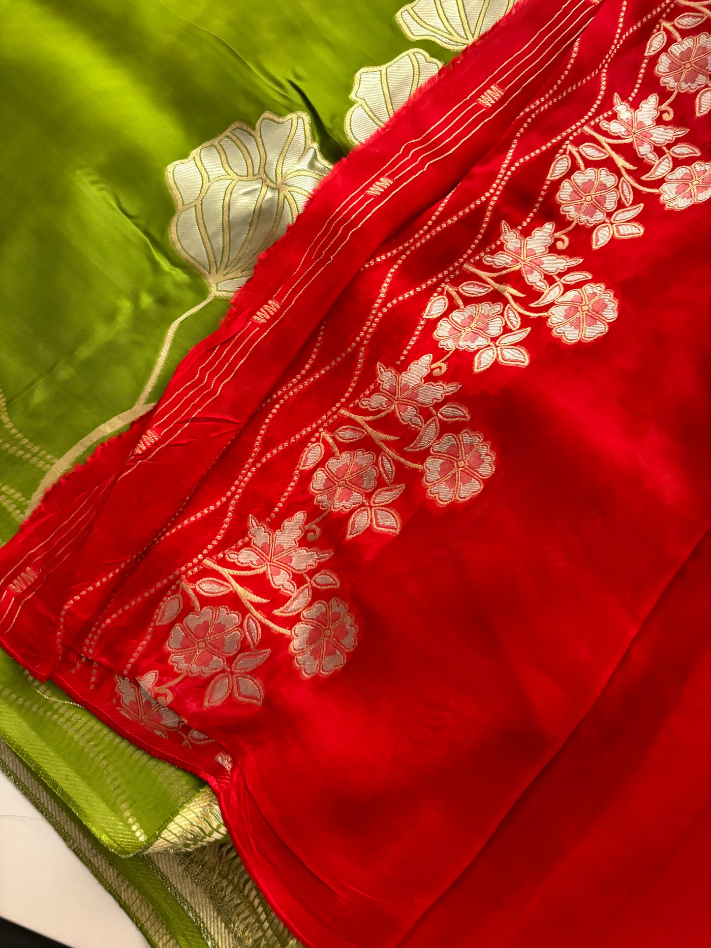 Chinnon Silk Premium Lily Green x Red-1121