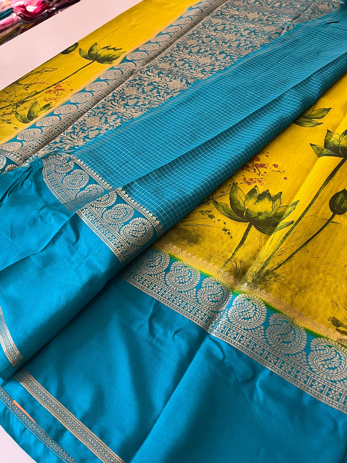 Designer crape fancy