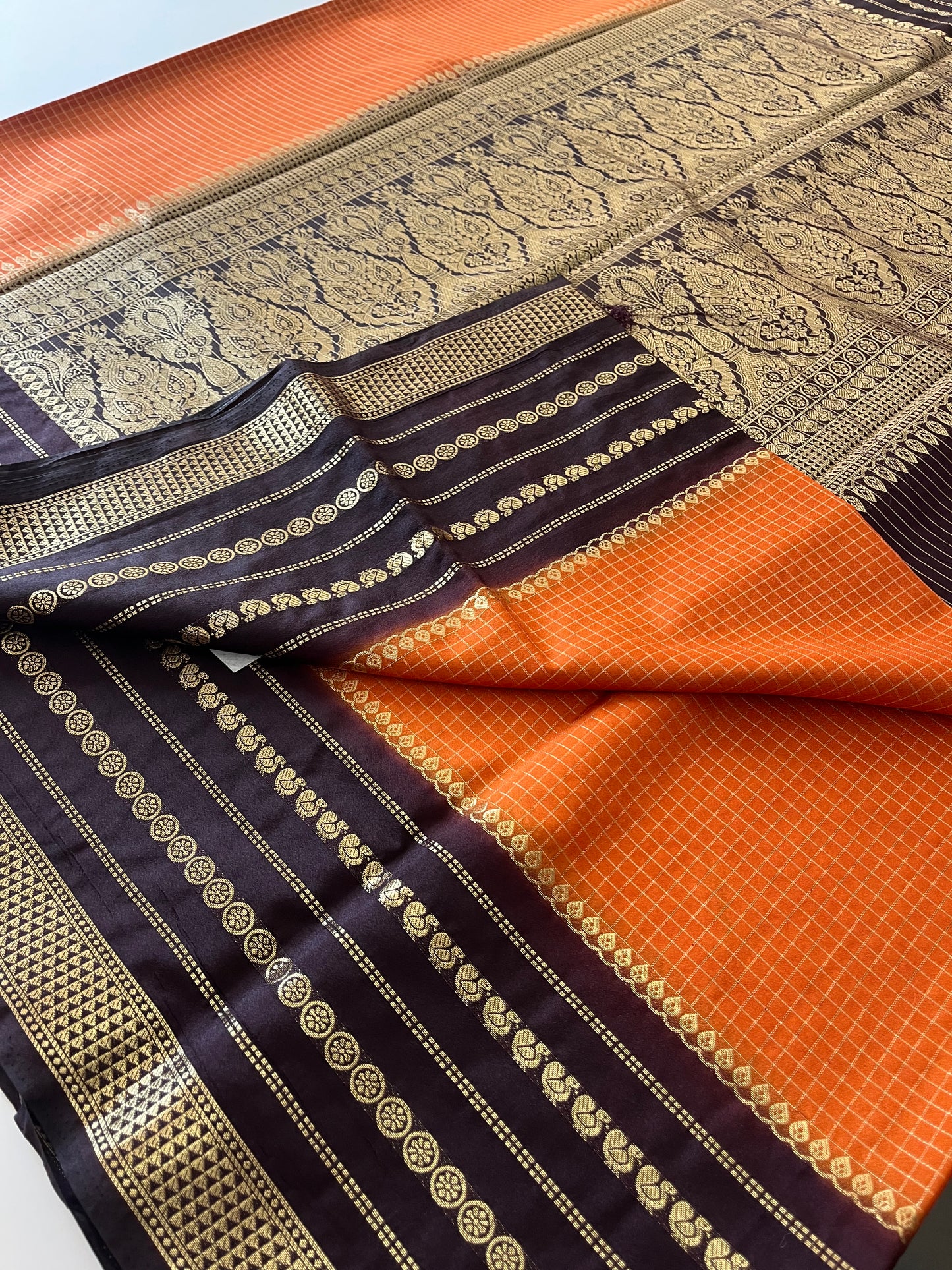 Crape Banarasi Checks Contrast