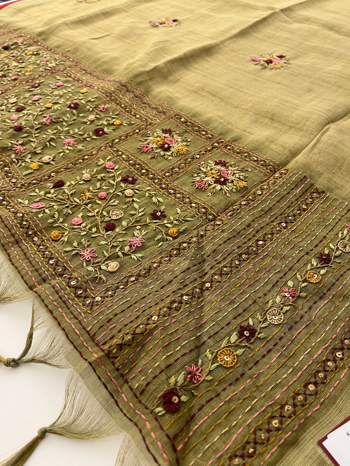 Linen Embroidery Fancy