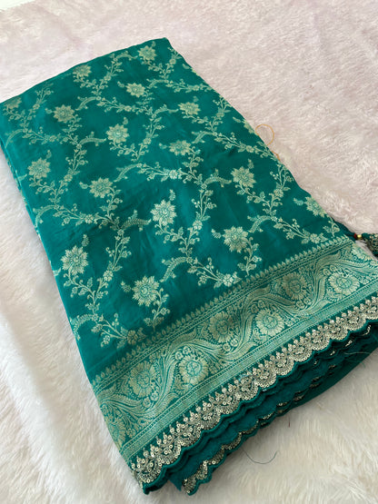 Banarasi Brocade Fancy scallop Border