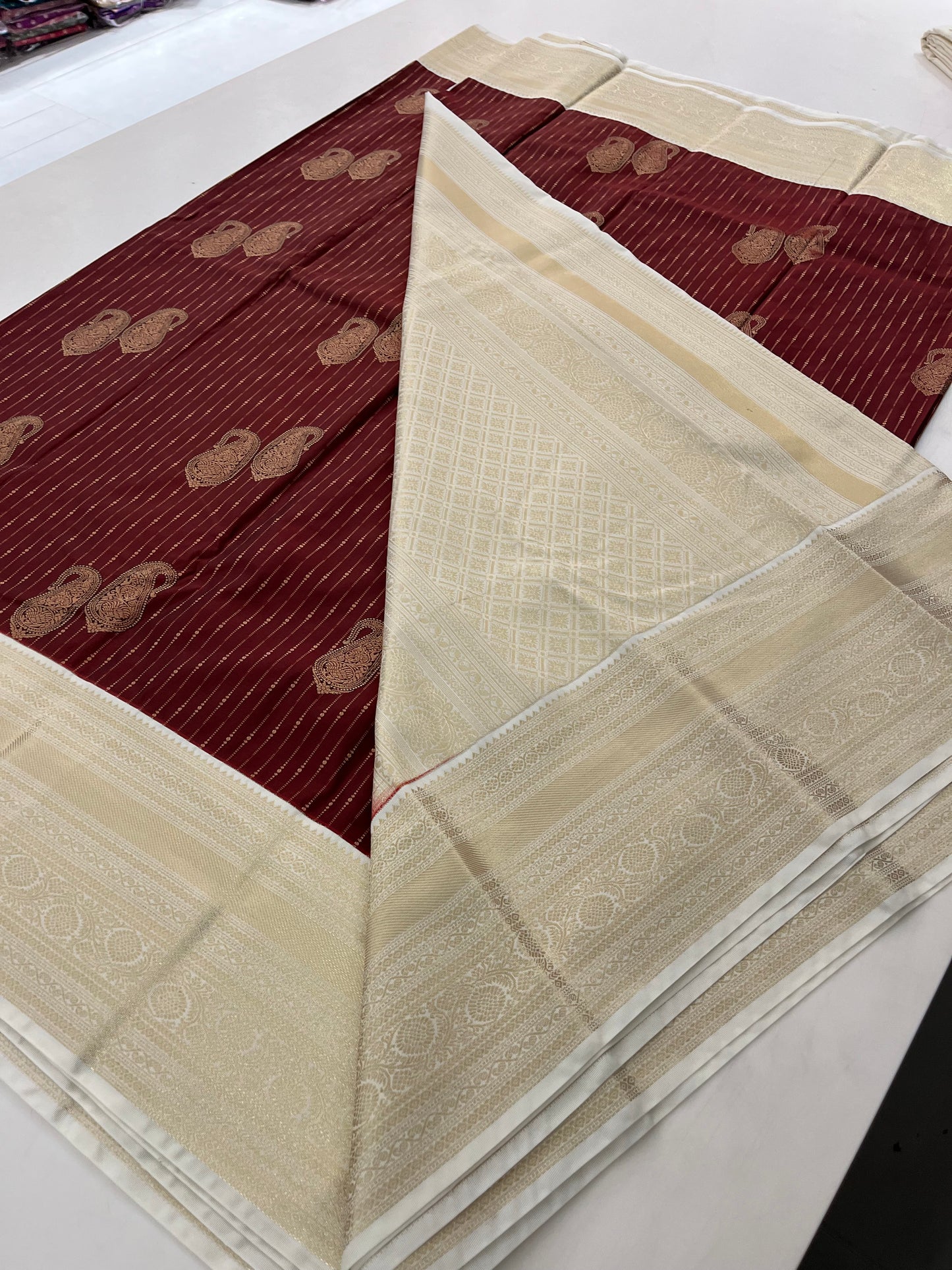 Ju9 Semi Silk