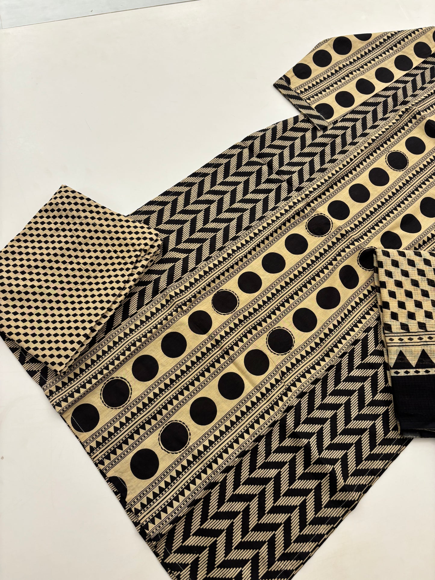 60s Camric Discharge Print With Doriya Dupatta Set