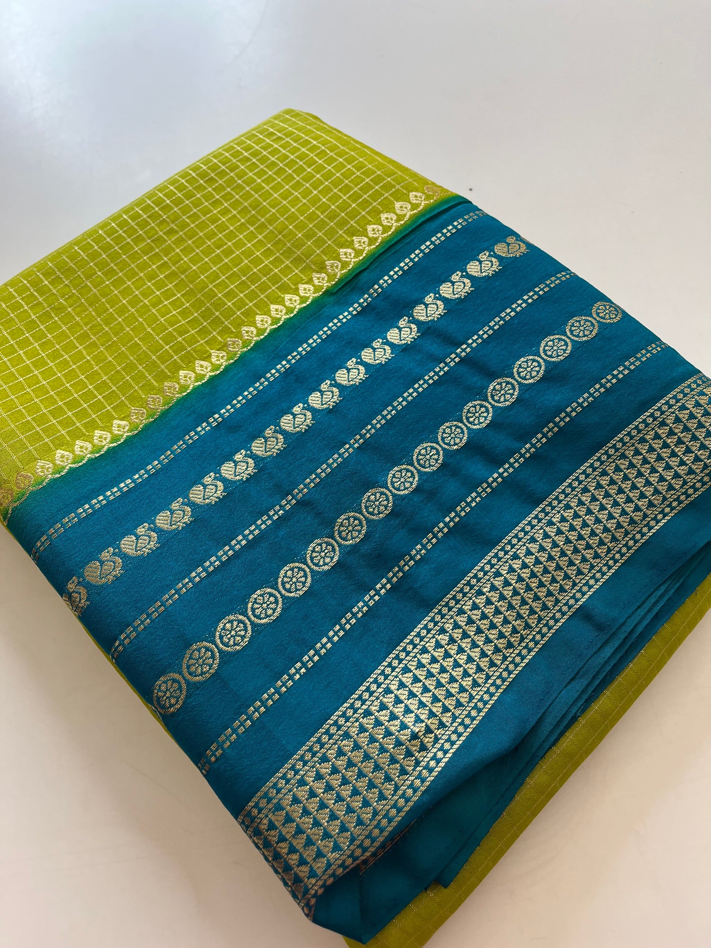 Crape Banarasi Checks Contrast