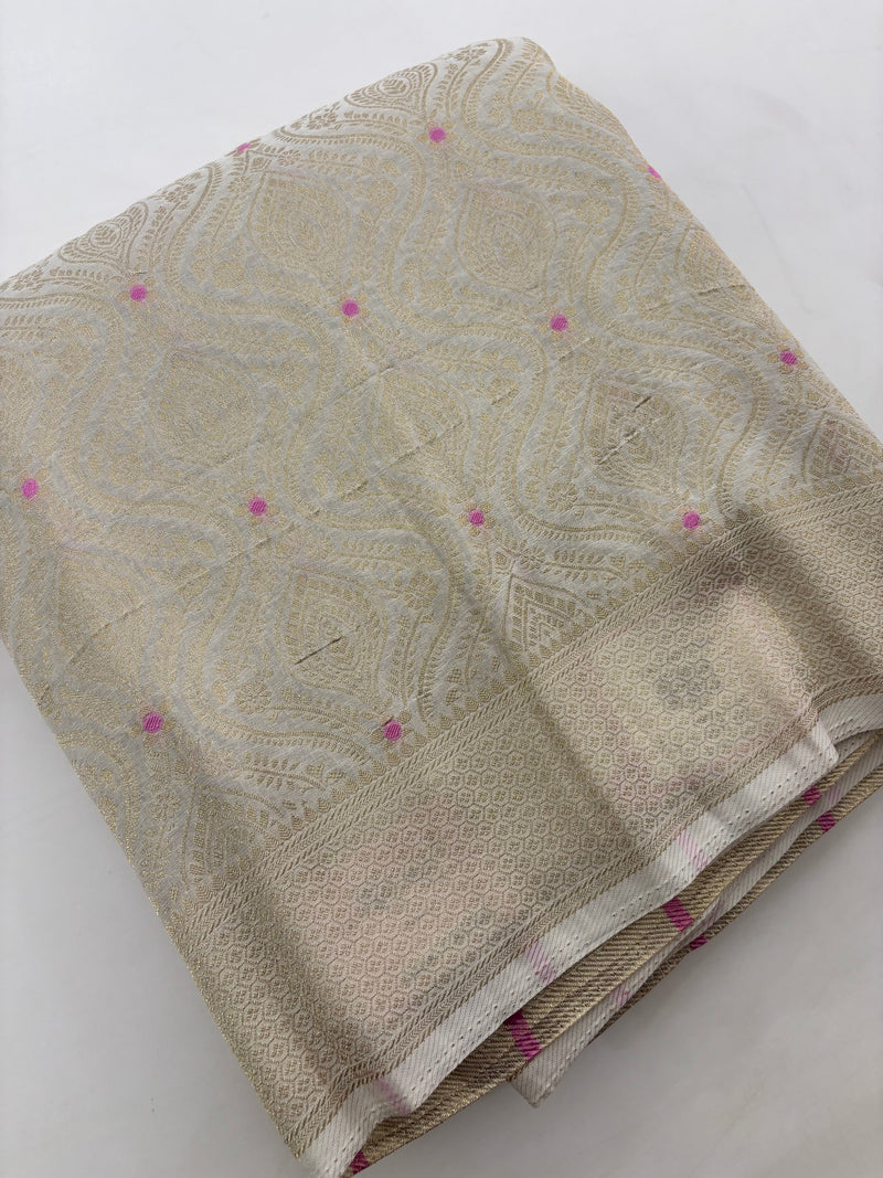 Crush Banarsi Cream Georgette Fancy Saree with pink bindi butties all over 🌹-JU16