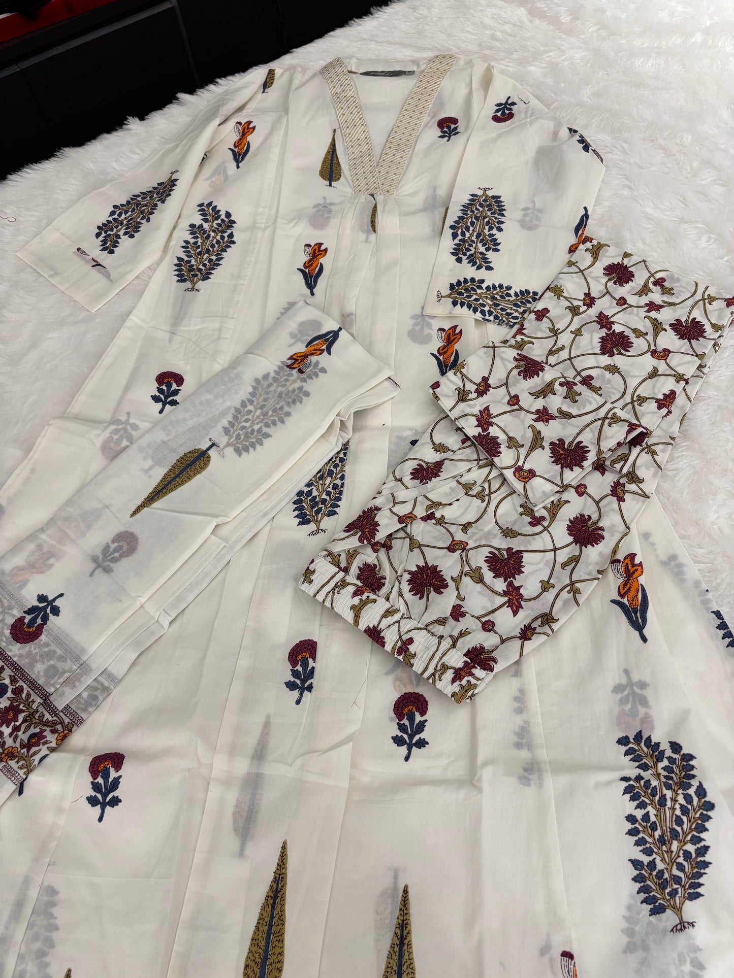 White Floral Anarkali Kurti With Plaazo