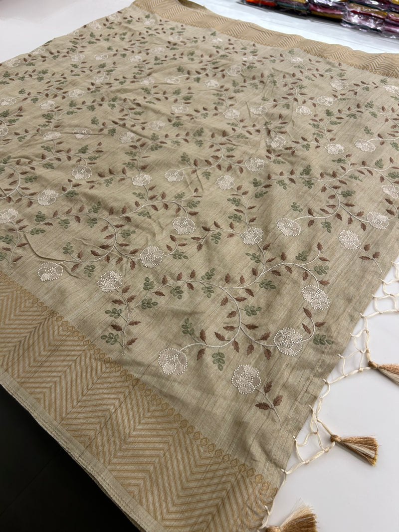 🌹Tussar Silk Sarees in Full Embroidery Work With Self Pattern Blouse 🌹
JU23