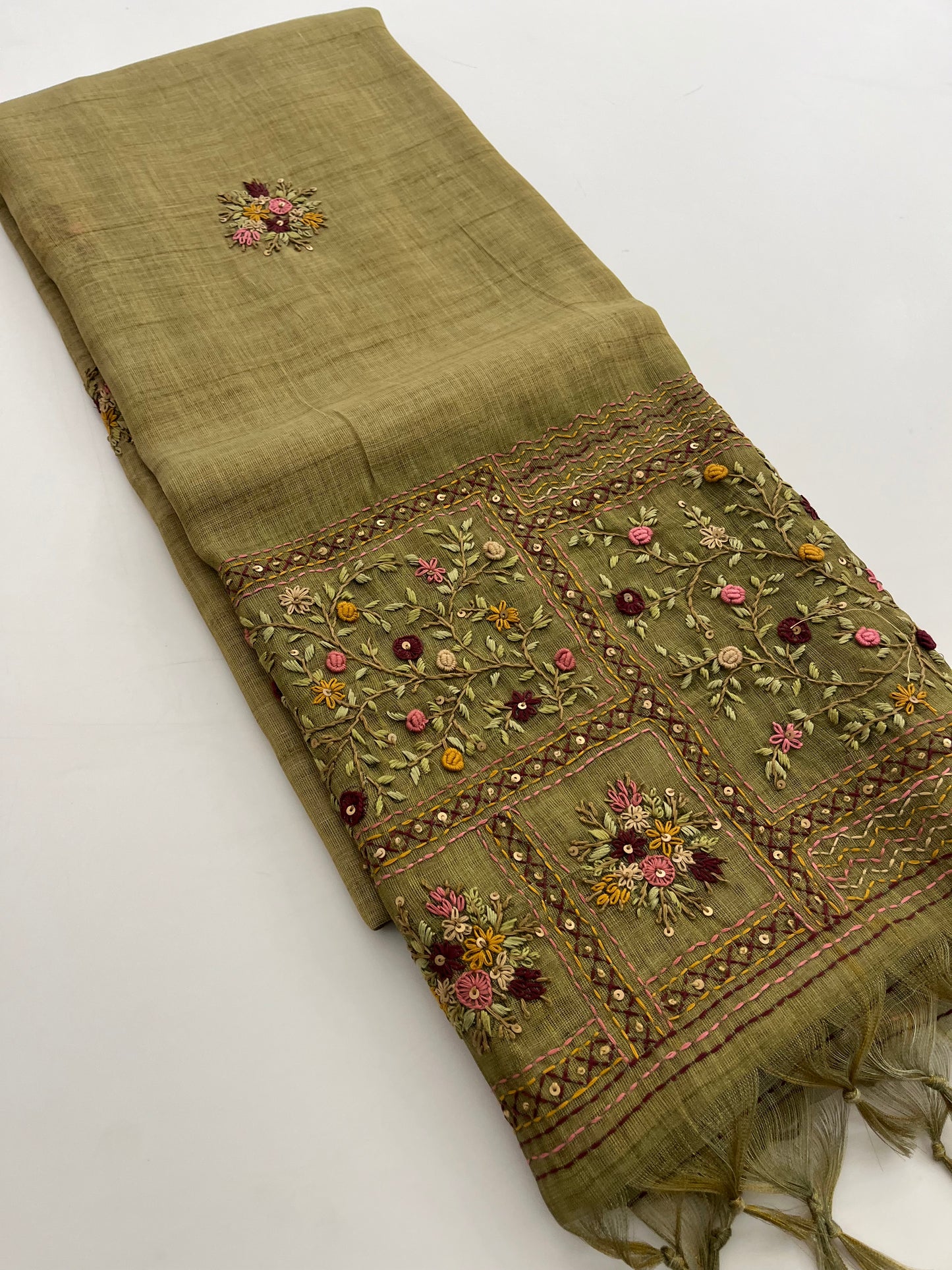 Linen Embroidery Fancy