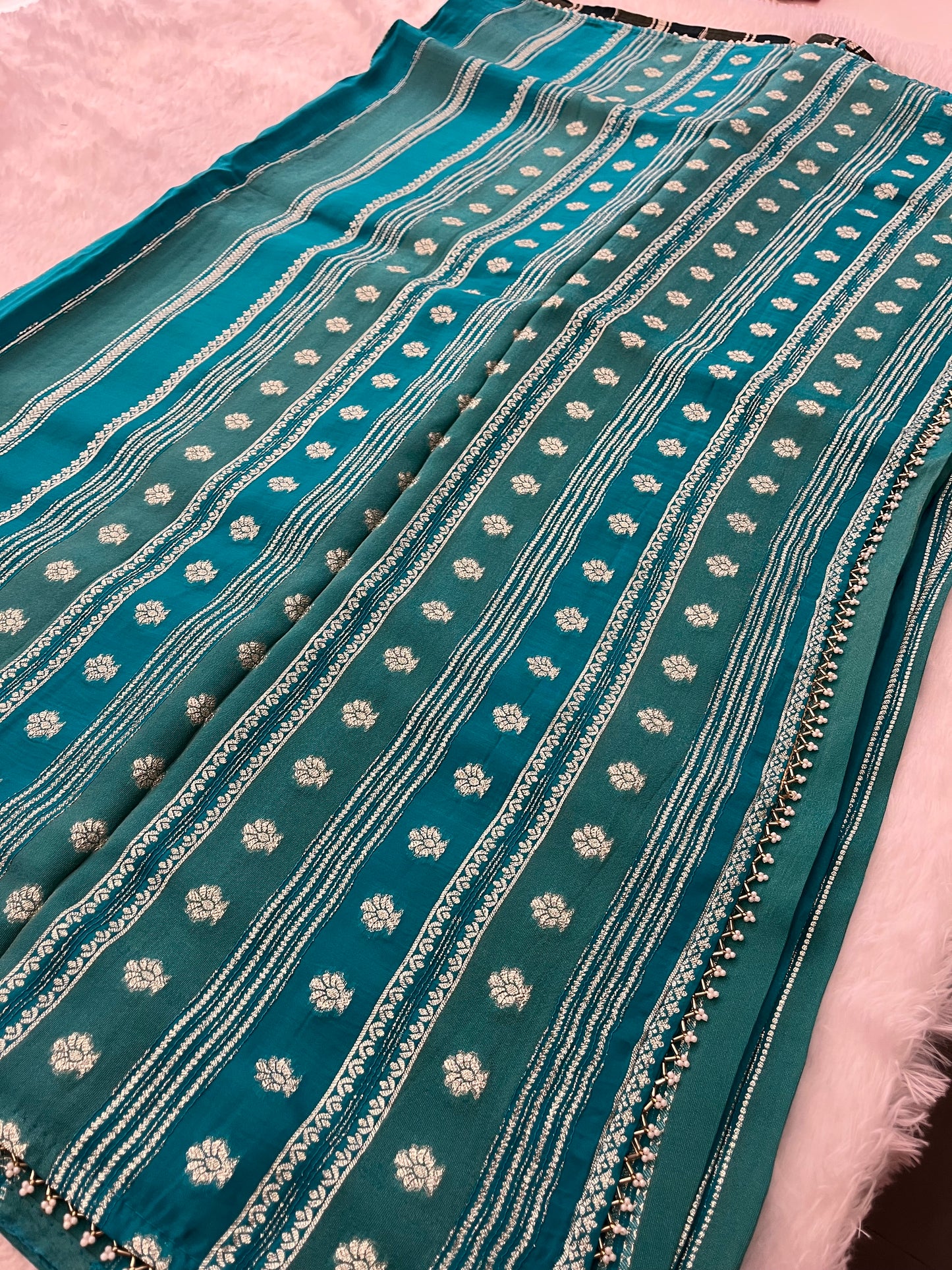 Cut Dana Designer Chinnon Fancy- F16