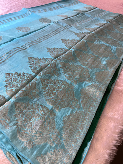 Fancy Chinnon Borderless