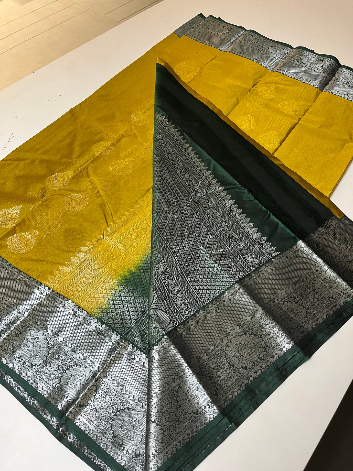 281 Mini Kanjeevaram Silk