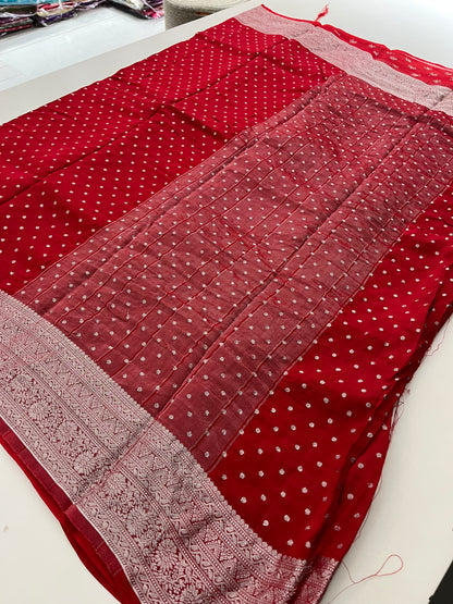 Ju9 Banarasi Crepe Silver