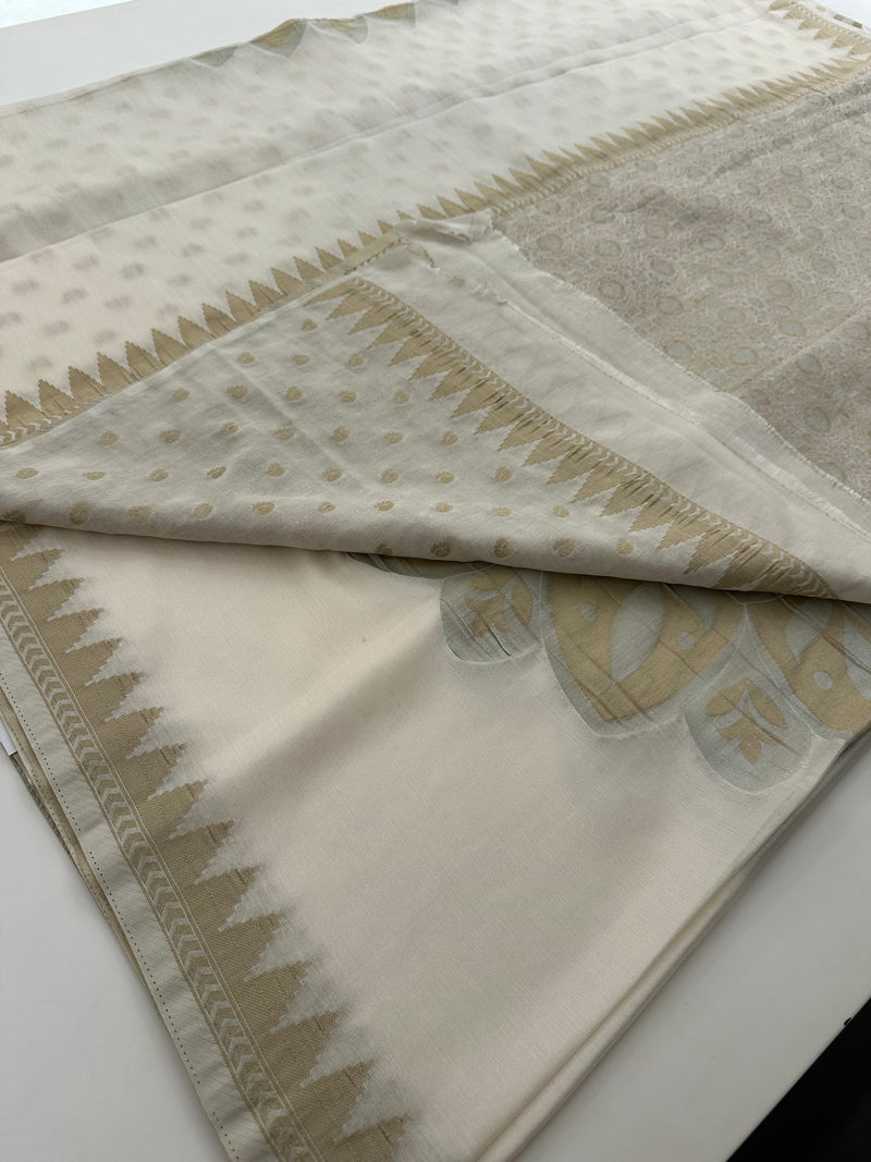 🌹Beautiful Soft Georgette Sarees,, Centric Weaving Big Floral Buttas all over,, self blouse with butties 🌹 JU27