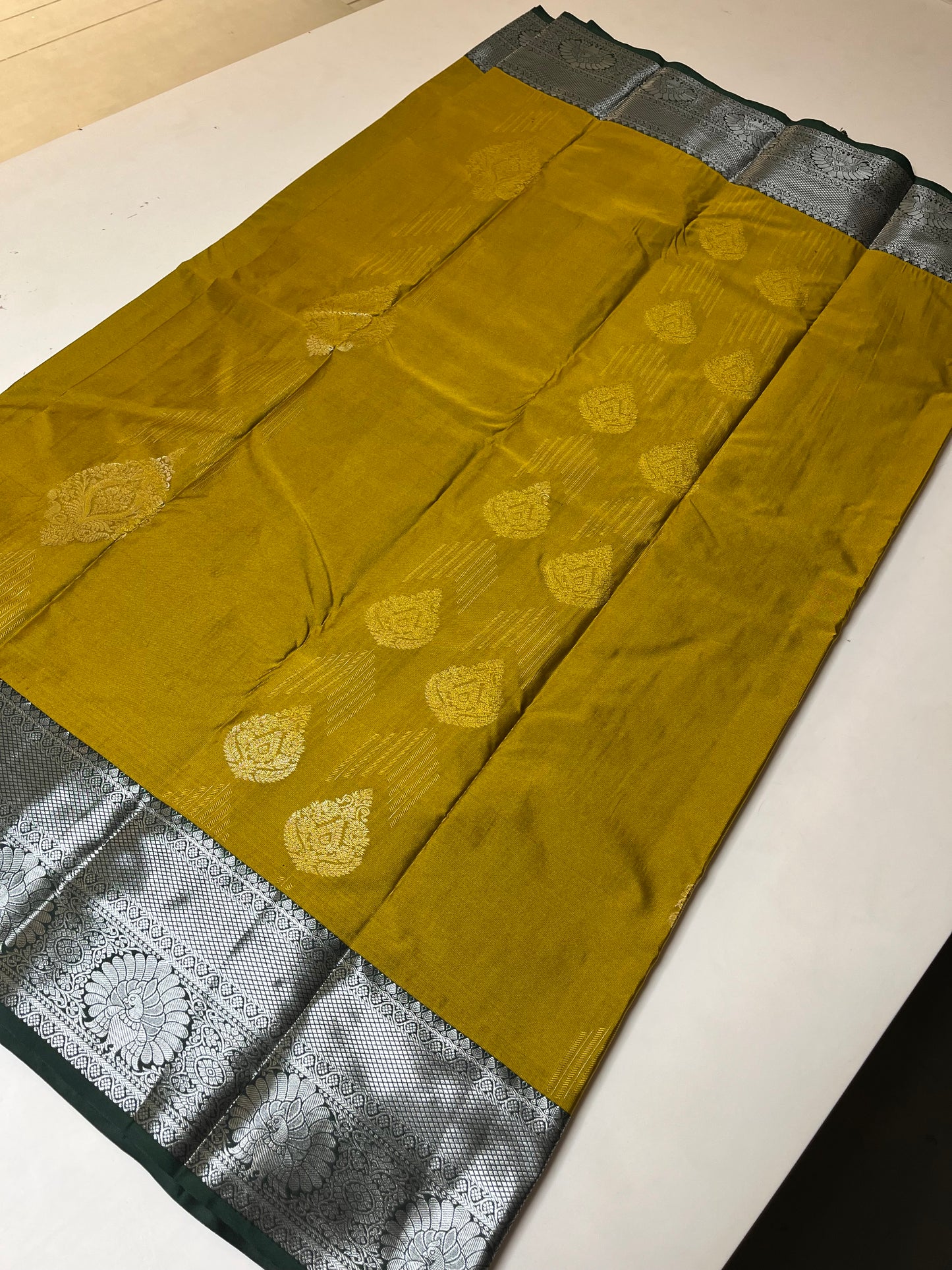 281 Mini Kanjeevaram Silk