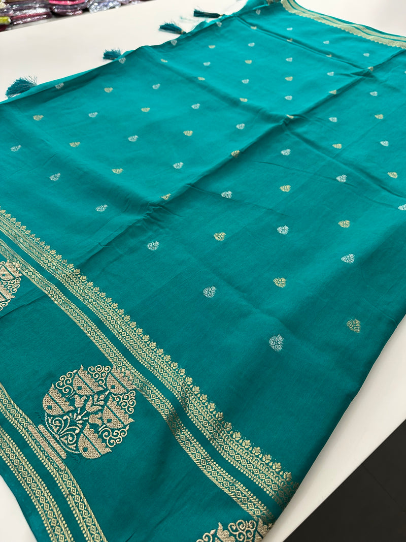 Varmahalaxmi Collections in Kanchi Pattu 🌹
-AU15