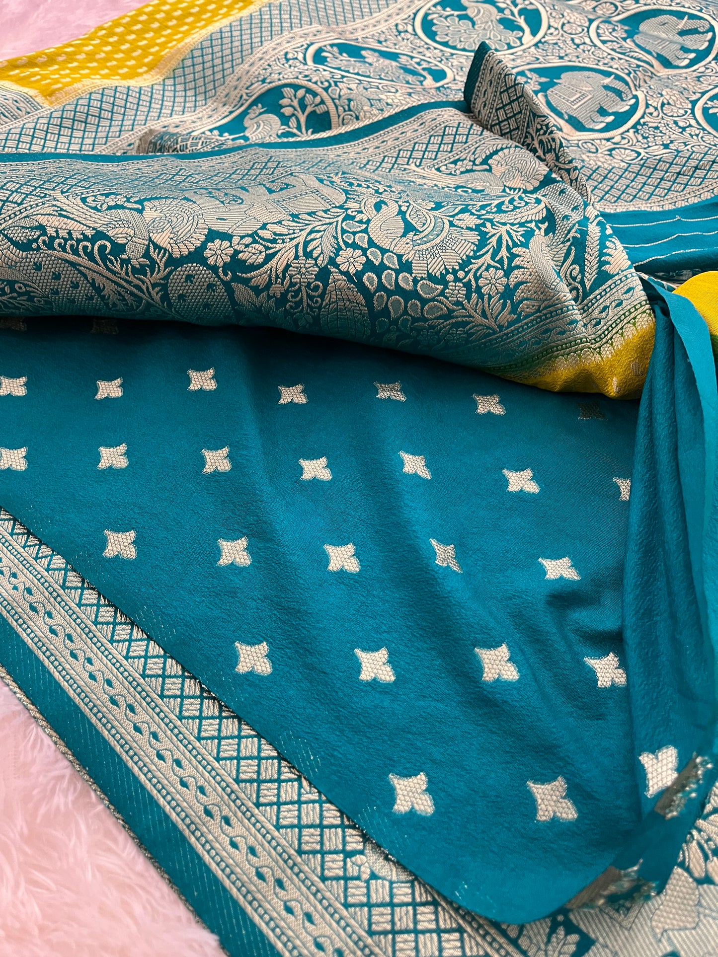 Kaddi Banarsi Small Butties Fancy