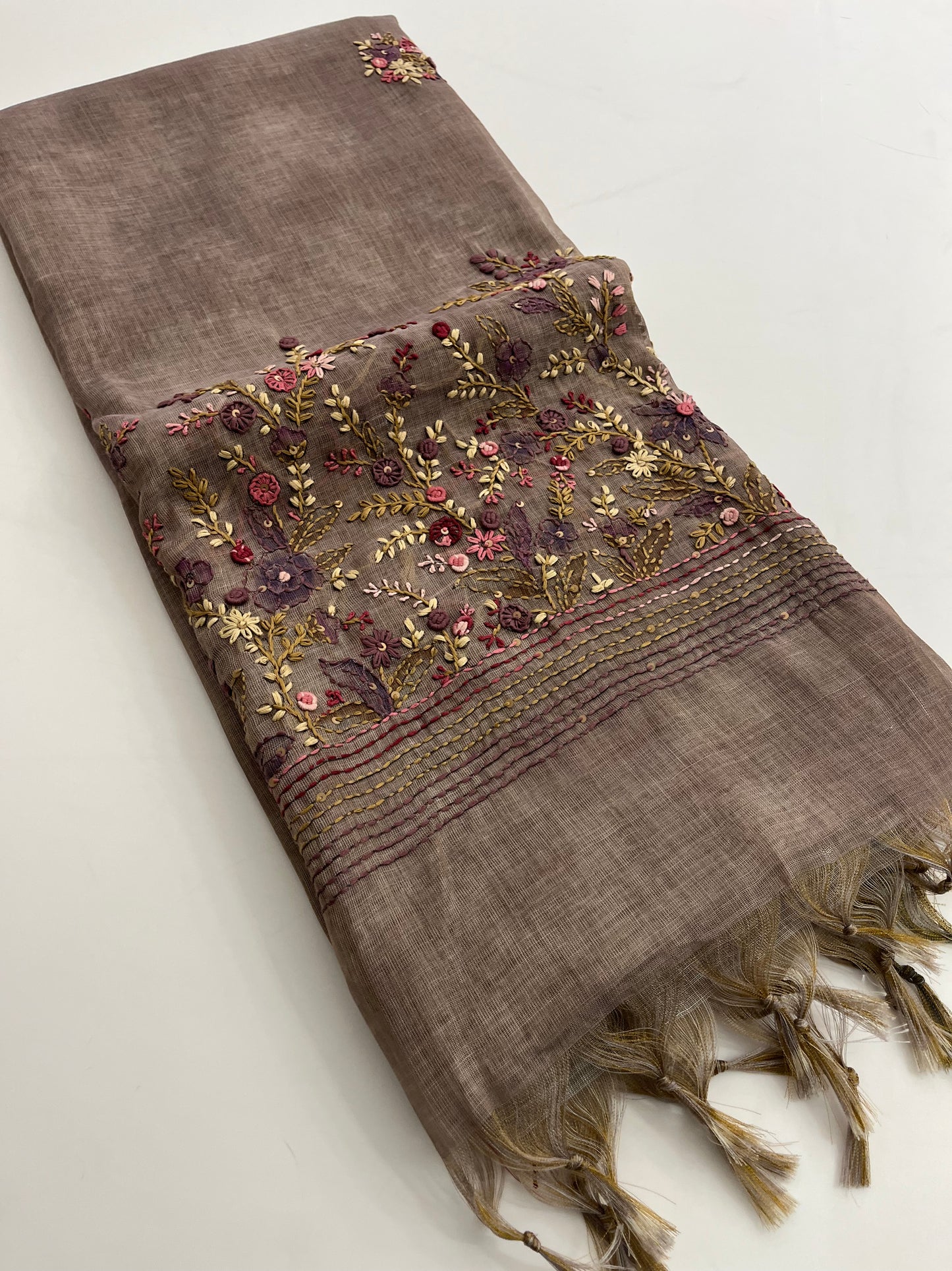 Linen Embroidery Fancy