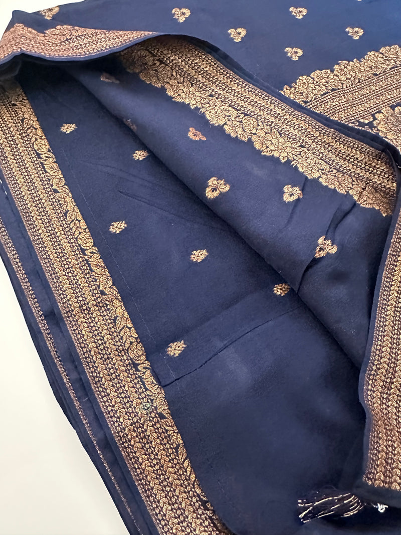 Dyed Crape Saree weaving, Butta, and weaving border🌹-AU2
