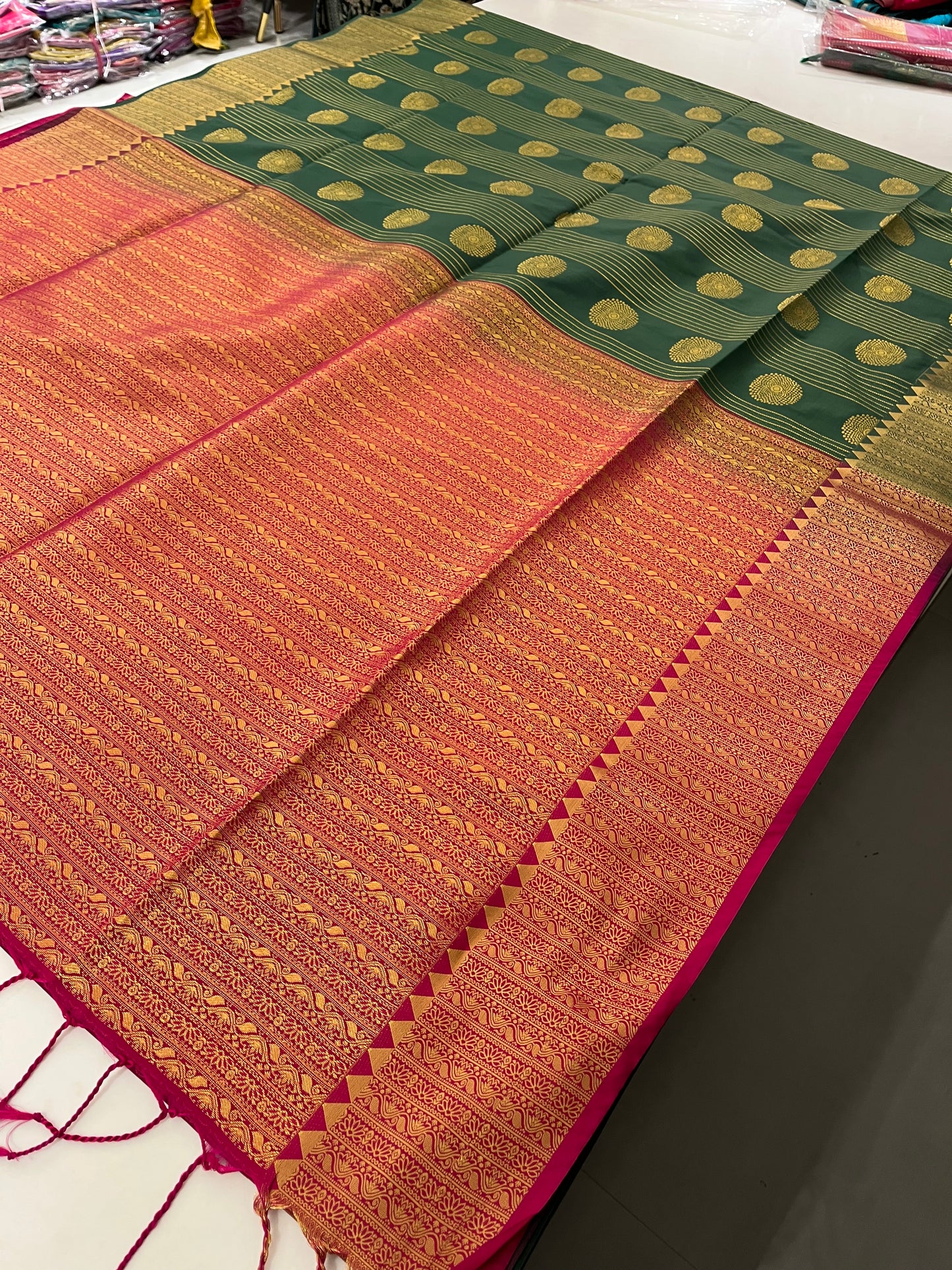 Semi Kanchi Pattu