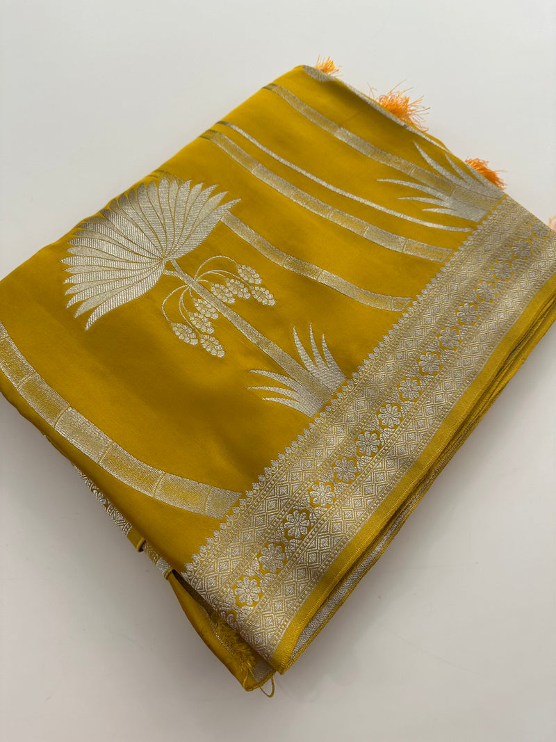 Pure Banarsi Crepe Silk Saree,, silver and gold weaving all over 🌹-AU15