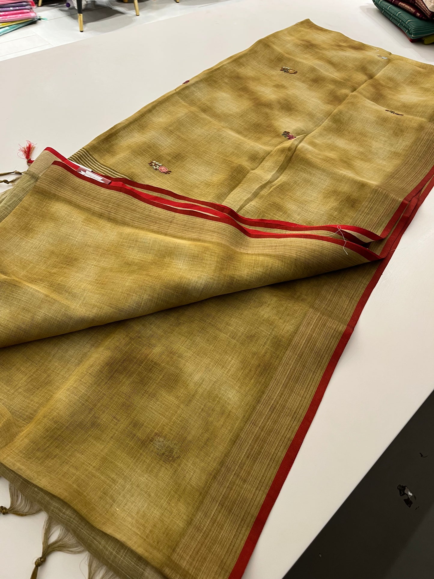 1012 ✨ LINEN EMBROIDERED FANCY SAREE