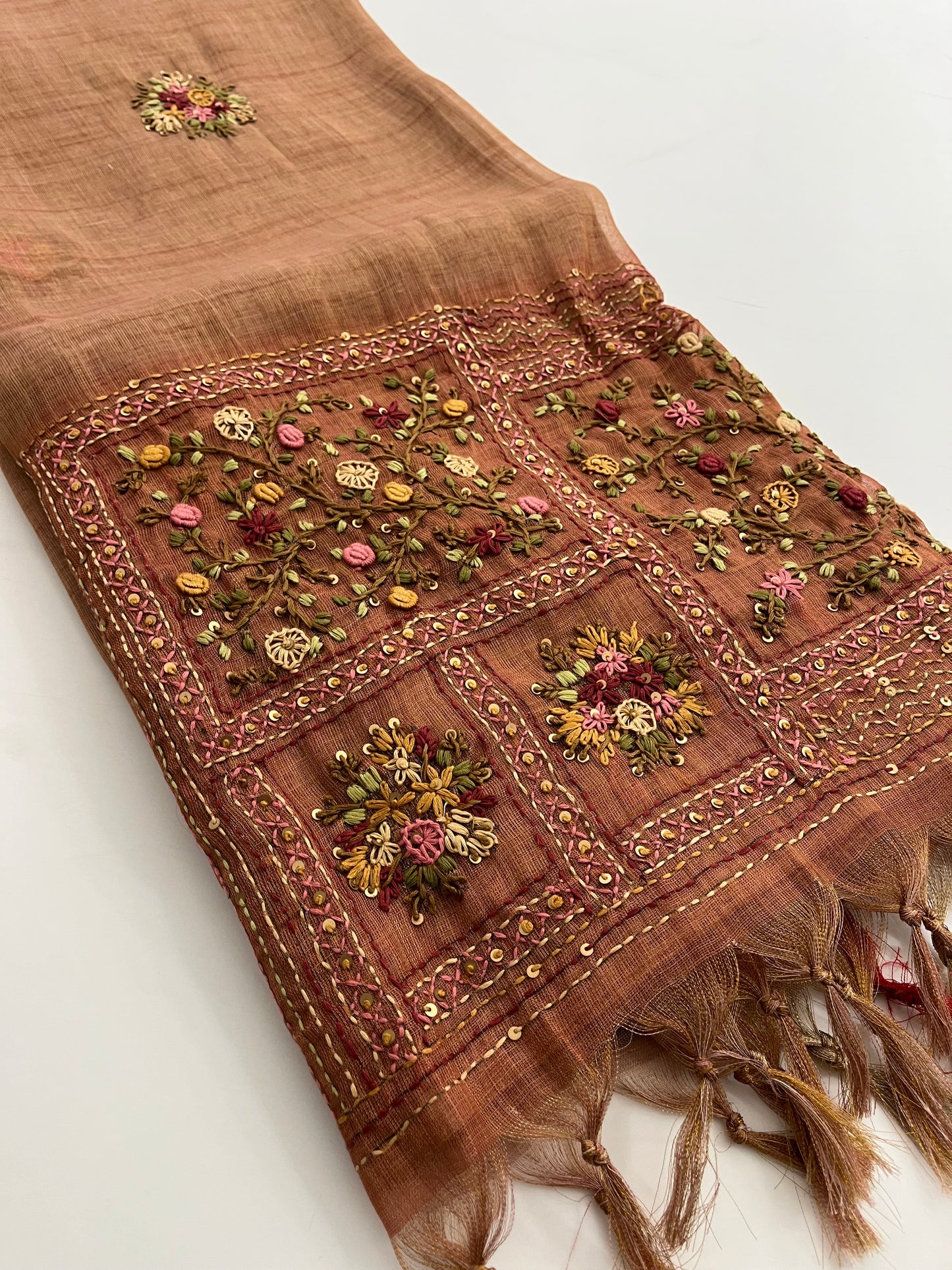 Linen Embroidery Fancy