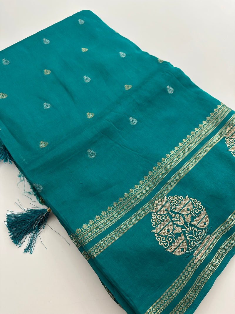Varmahalaxmi Collections in Kanchi Pattu 🌹
-AU15
