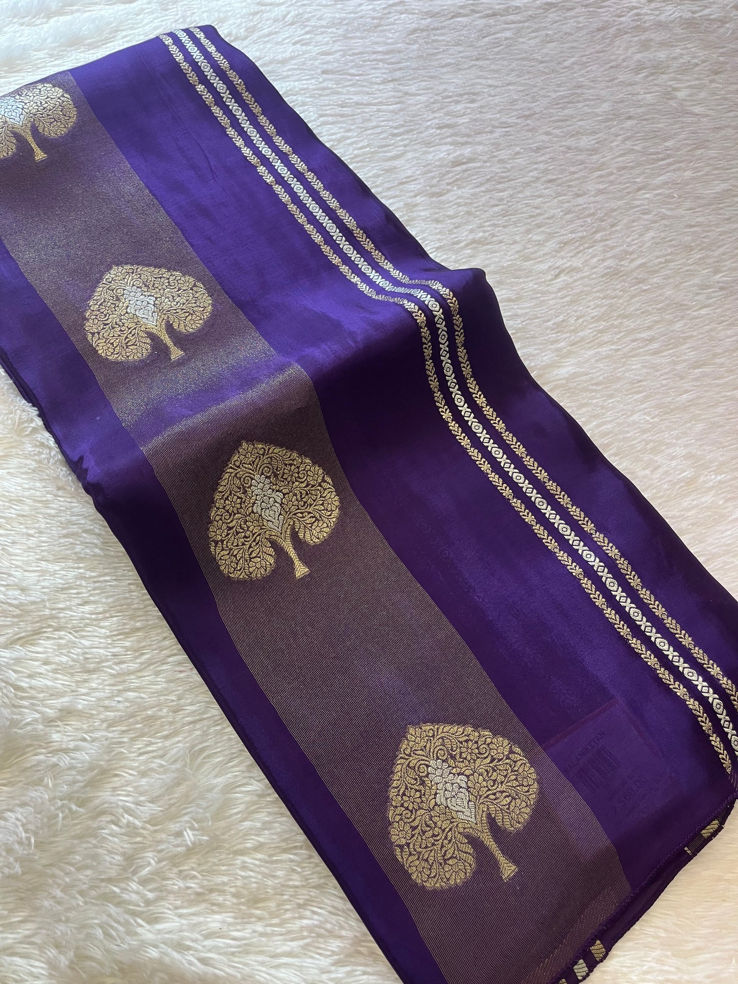 Fancy Chinnon Borderless