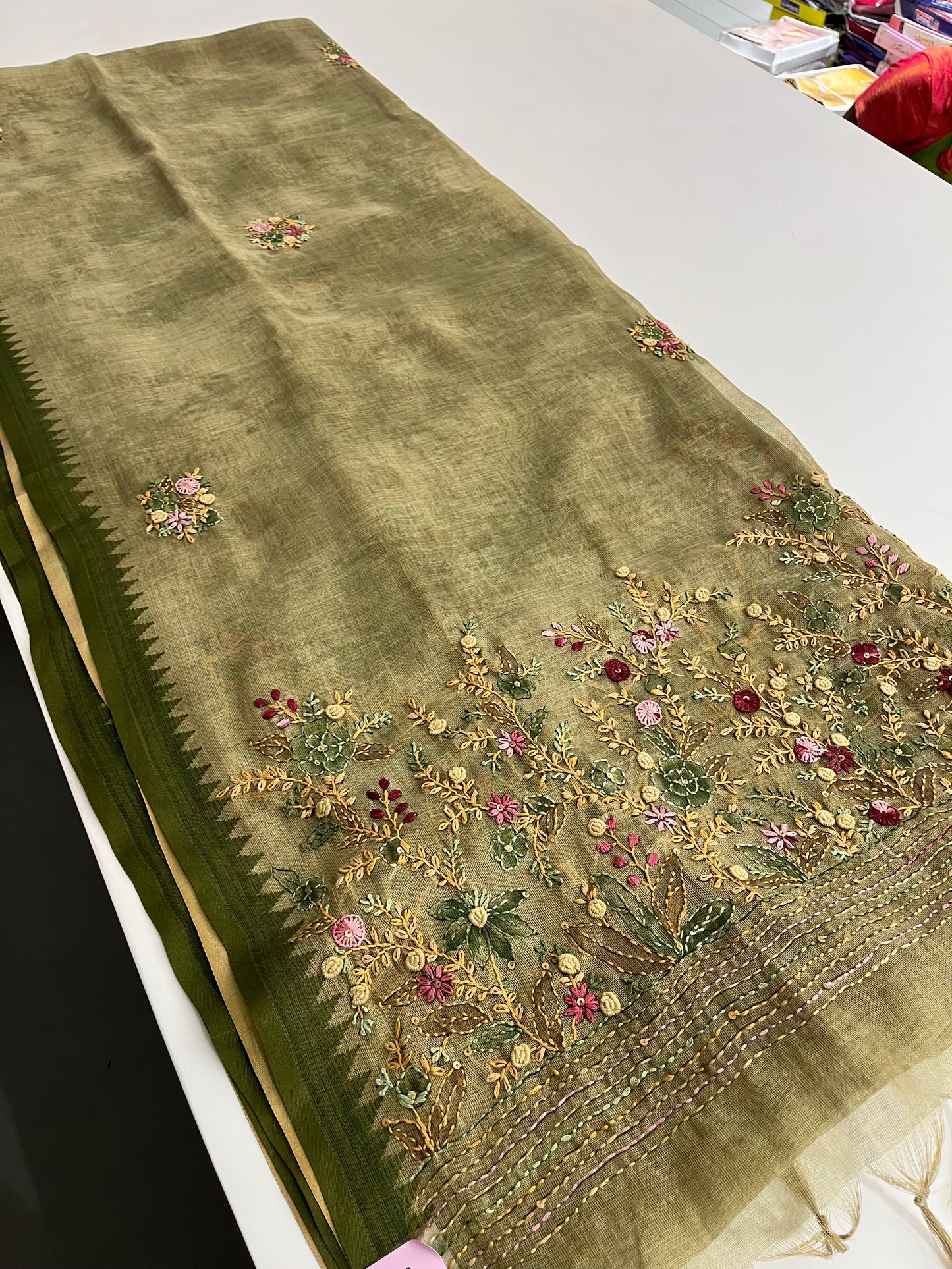 Linen Embroidery Fancy