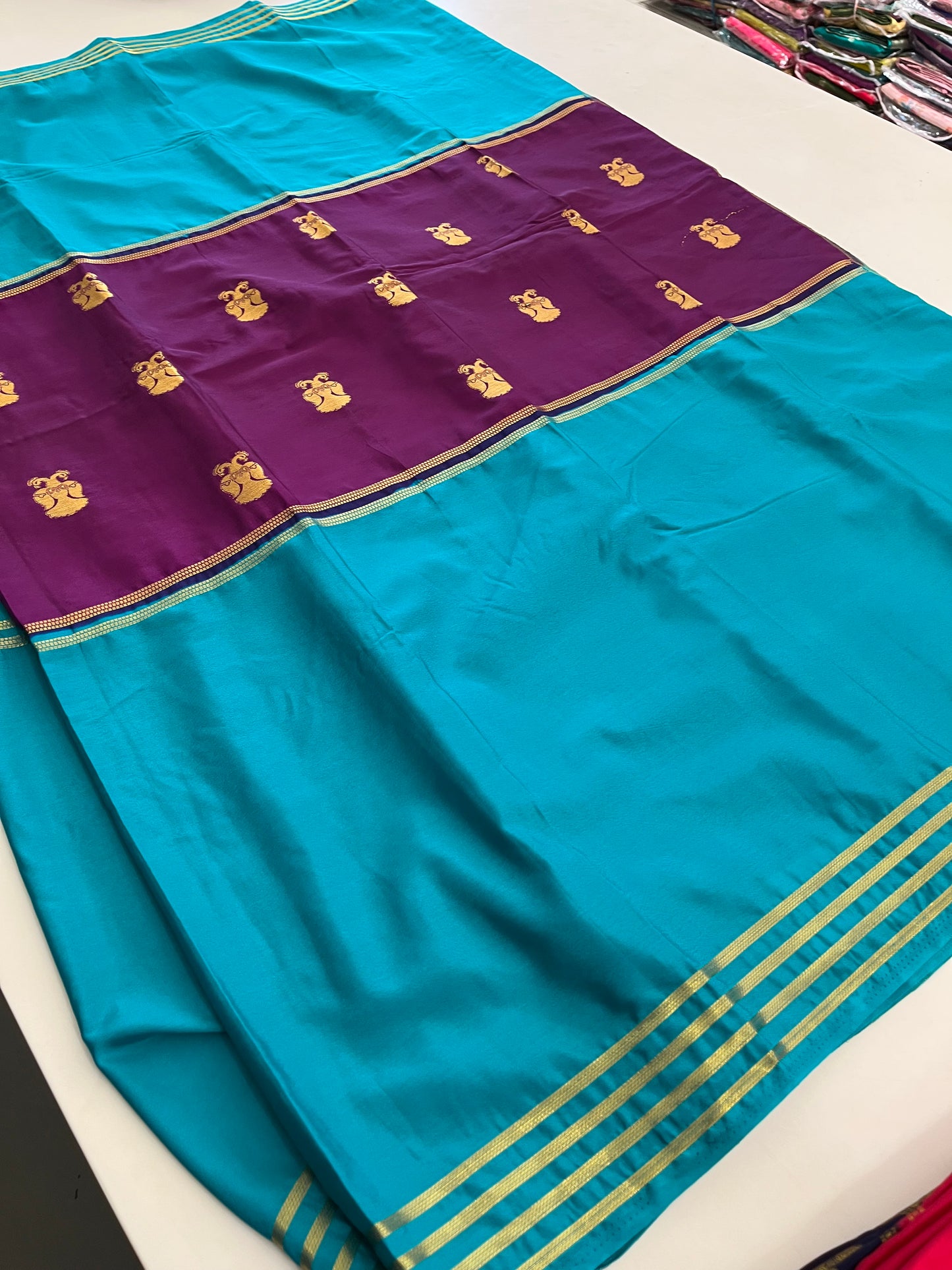 Vajra Silk Super Flowly