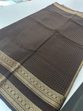 Banarasi crêpe sarees with contrast blouse piece🌹 comes in rich border and small Checks -AU6